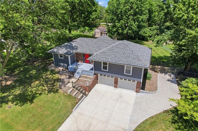 21222 W 70th Street, Shawnee, KS 66218