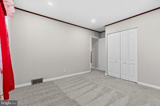 303 BRANDY LN, Mechanicsburg, PA 17055