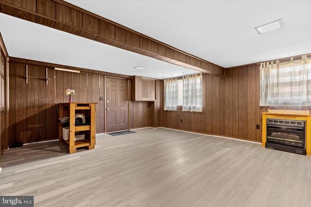 303 BRANDY LN, Mechanicsburg, PA 17055