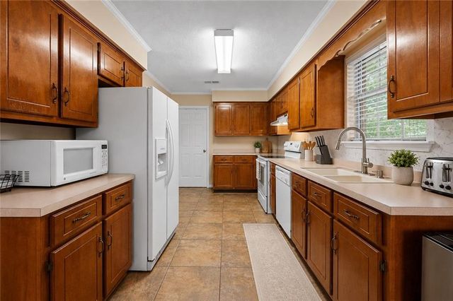9470 Oak Forrest Drive, Mobile, AL 36695