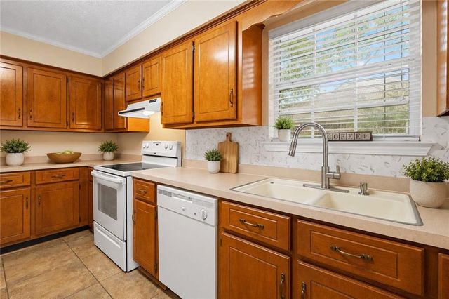 9470 Oak Forrest Drive, Mobile, AL 36695