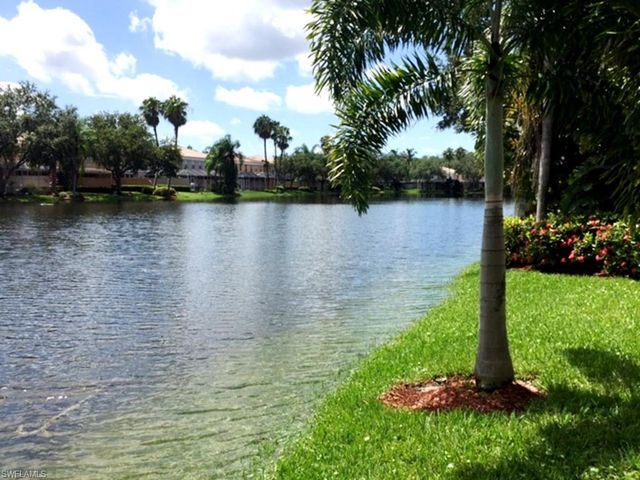 5601 Cove CIR, Naples, FL 34119