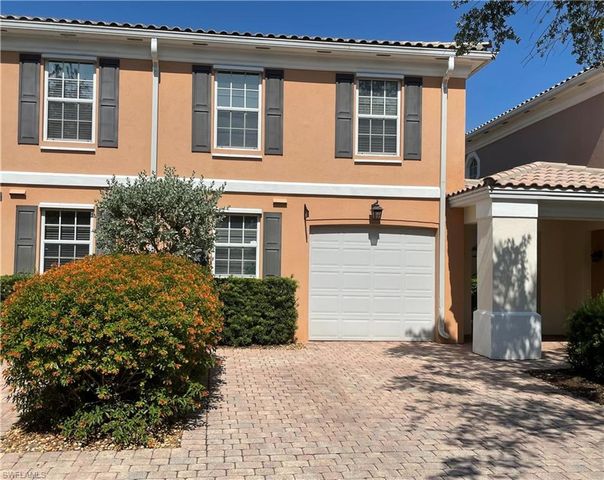 5601 Cove CIR, Naples, FL 34119