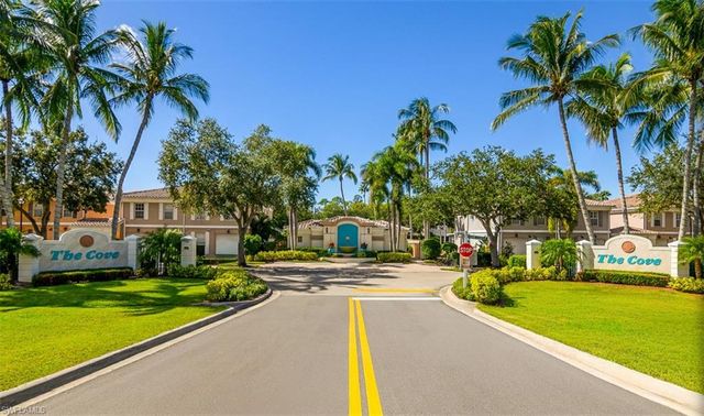 5601 Cove CIR, Naples, FL 34119