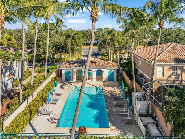 5601 Cove CIR, Naples, FL 34119