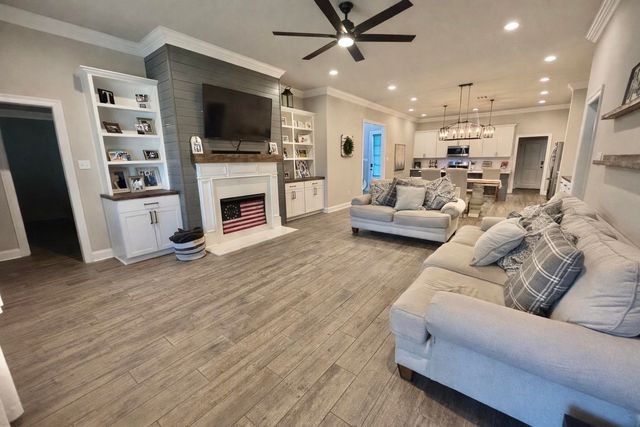 282 Madio Drive, Houma, LA 70364