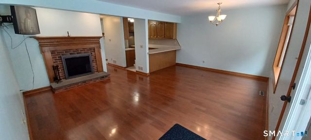 1325 Farmington Avenue 52, Bristol, CT 06010