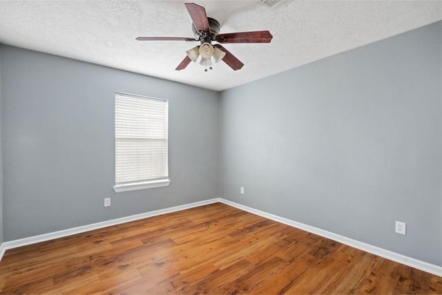 139 Horn Court, Baytown, TX 77523