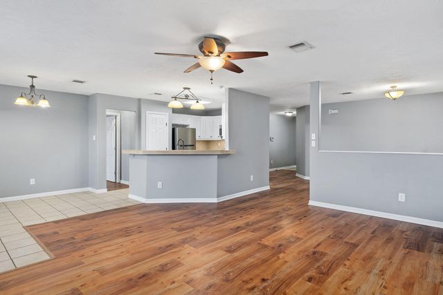 139 Horn Court, Baytown, TX 77523