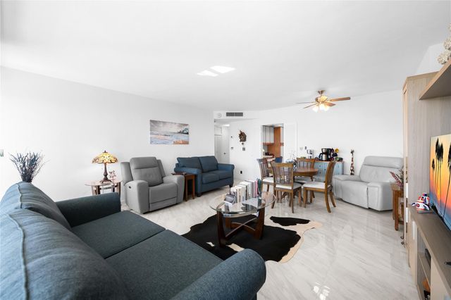 3300 NE 36th Street 1711, Fort Lauderdale, FL 33308