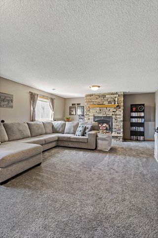 1912 129th Avenue NE, Blaine, MN 55449