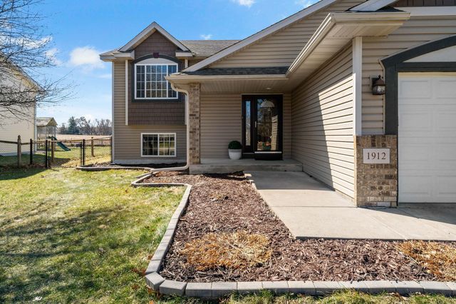 1912 129th Avenue NE, Blaine, MN 55449