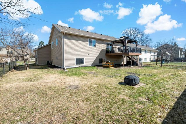 1912 129th Avenue NE, Blaine, MN 55449