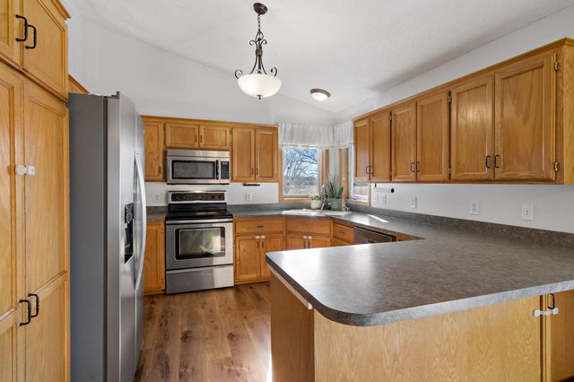 1912 129th Avenue NE, Blaine, MN 55449