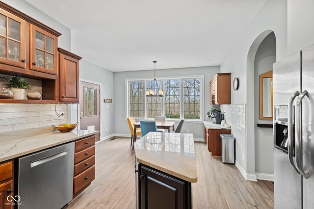 10630 N Rolling Valley Drive, Mooresville, IN 46158