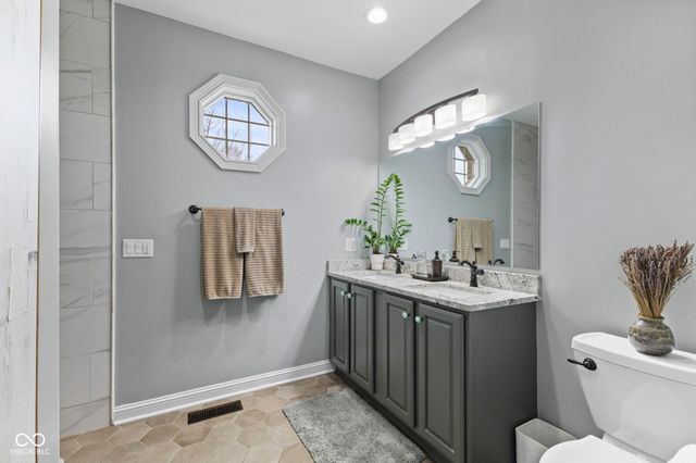 10630 N Rolling Valley Drive, Mooresville, IN 46158