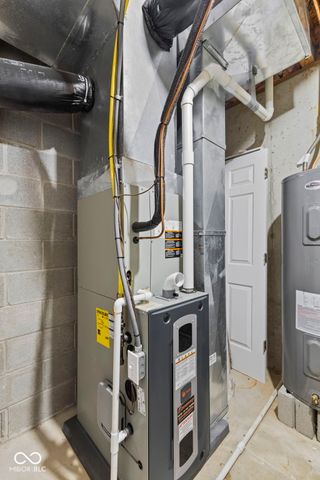 10630 N Rolling Valley Drive, Mooresville, IN 46158