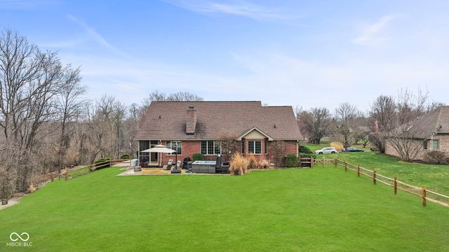 10630 N Rolling Valley Drive, Mooresville, IN 46158