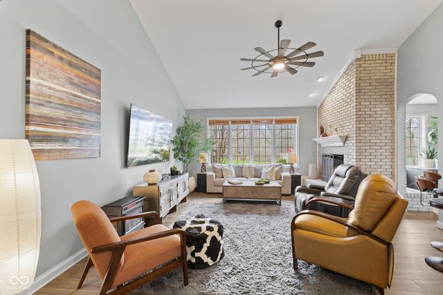 10630 N Rolling Valley Drive, Mooresville, IN 46158