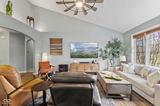 10630 N Rolling Valley Drive, Mooresville, IN 46158