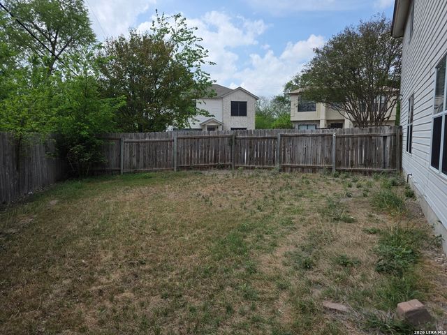 8906 Kenton Briar, San Antonio, TX 78240