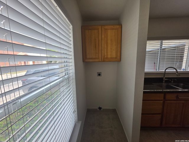 8906 Kenton Briar, San Antonio, TX 78240