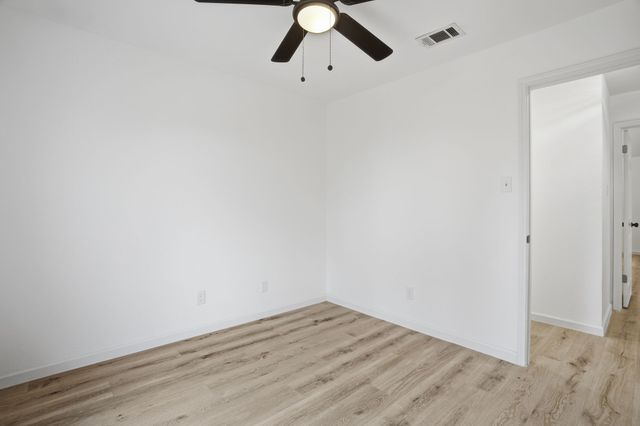 3805 Drakestone Avenue, Rowlett, TX 75088