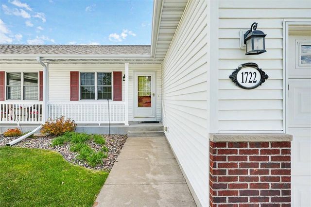 1722 Mitchell Avenue, Eau Claire, WI 54701
