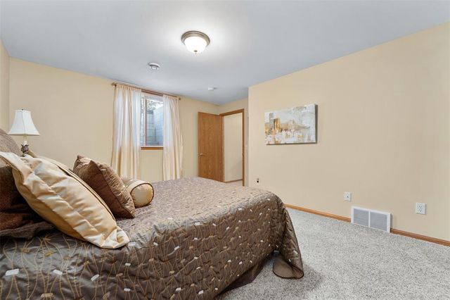 1722 Mitchell Avenue, Eau Claire, WI 54701
