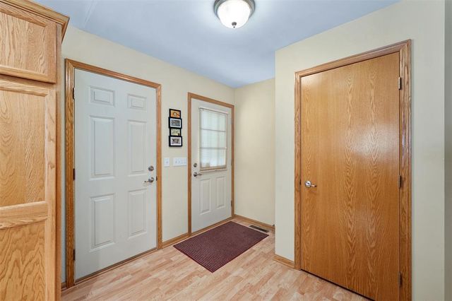 1722 Mitchell Avenue, Eau Claire, WI 54701
