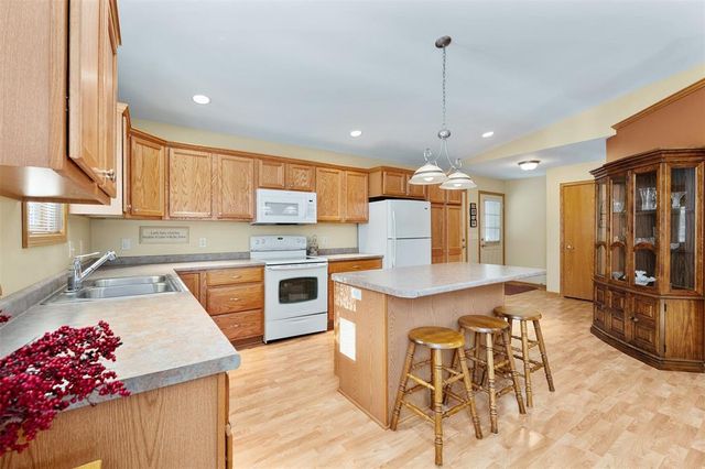 1722 Mitchell Avenue, Eau Claire, WI 54701