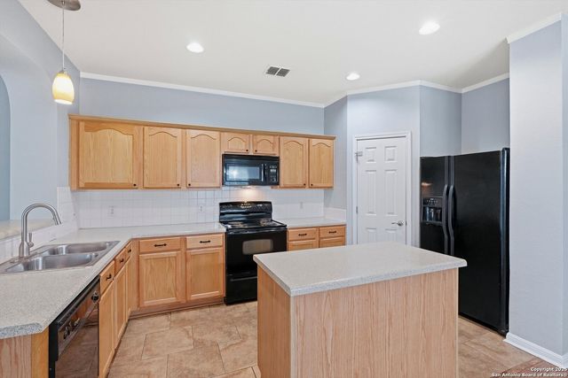 8907 Colt Bluff, San Antonio, TX 78254