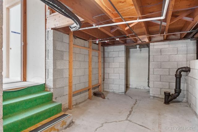 3965 N Big Spring Drive SW, Grandville, MI 49418