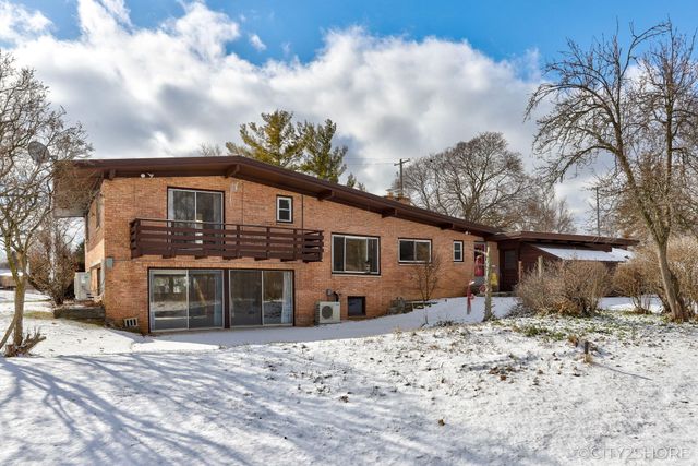 3965 N Big Spring Drive SW, Grandville, MI 49418