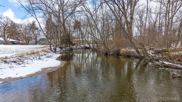 3965 N Big Spring Drive SW, Grandville, MI 49418