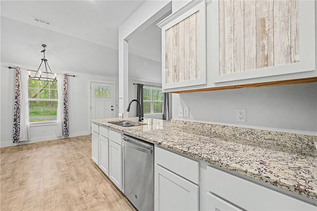5 Leona Drive, Bella Vista, AR 72715