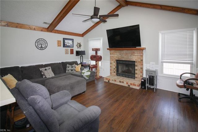 2132 Teasdale DR, Virginia Beach, VA 23454