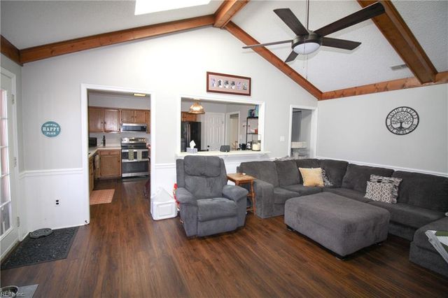 2132 Teasdale DR, Virginia Beach, VA 23454