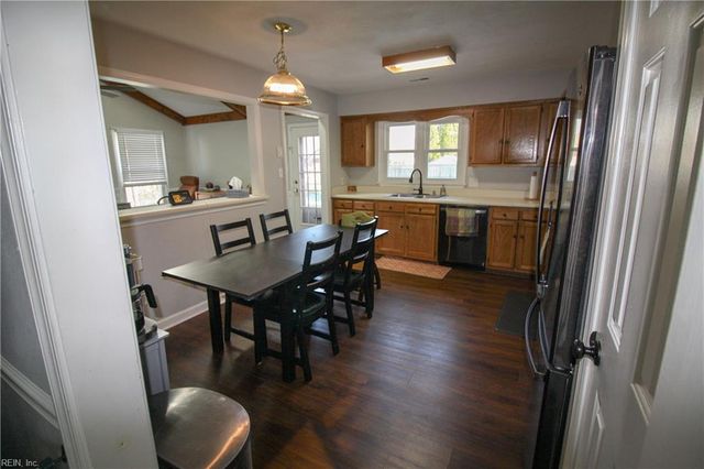 2132 Teasdale DR, Virginia Beach, VA 23454