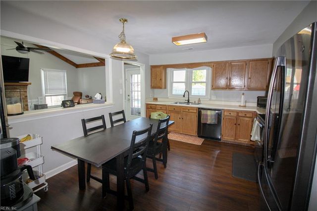 2132 Teasdale DR, Virginia Beach, VA 23454