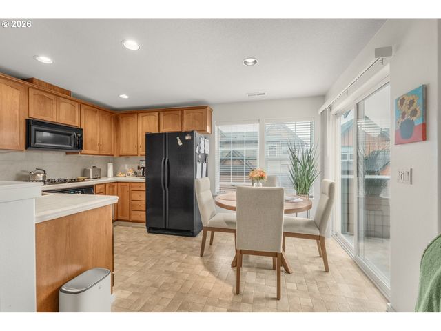 7129 Ne STONEWATER St, Hillsboro, OR 97124