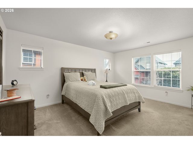 7129 Ne STONEWATER St, Hillsboro, OR 97124