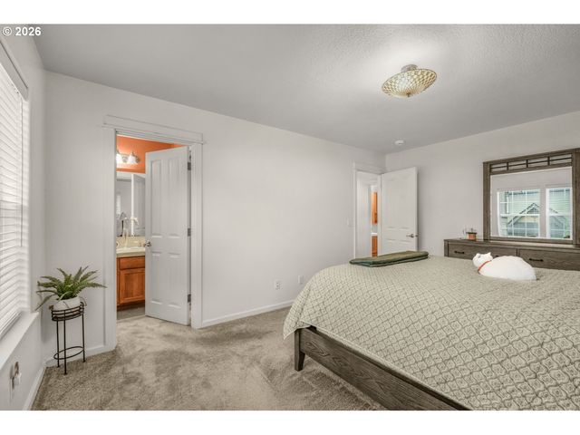 7129 Ne STONEWATER St, Hillsboro, OR 97124