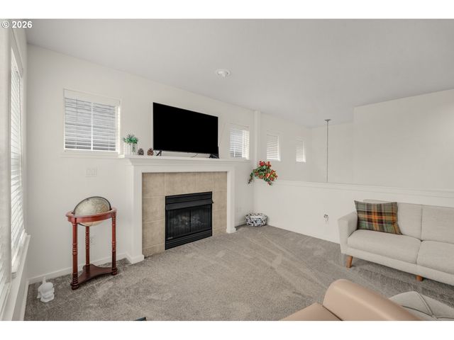 7129 Ne STONEWATER St, Hillsboro, OR 97124