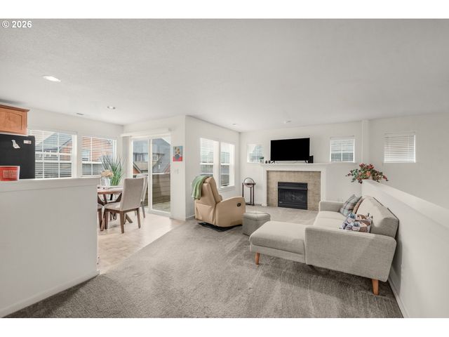 7129 Ne STONEWATER St, Hillsboro, OR 97124