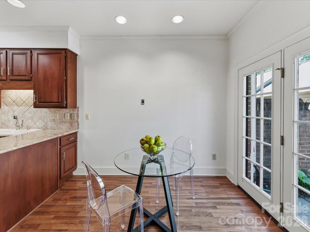 2831 Sharon View Road, Charlotte, NC 28210