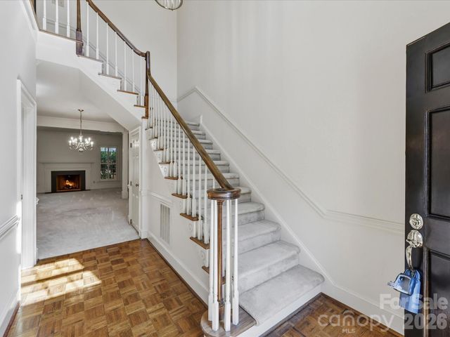 2831 Sharon View Road, Charlotte, NC 28210