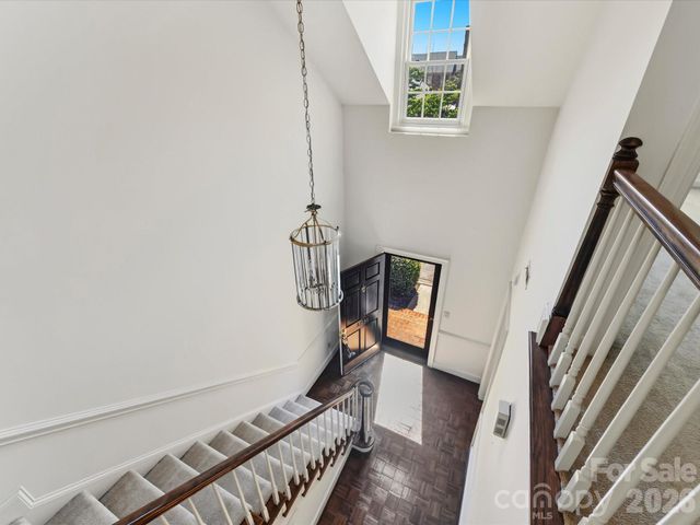2831 Sharon View Road, Charlotte, NC 28210