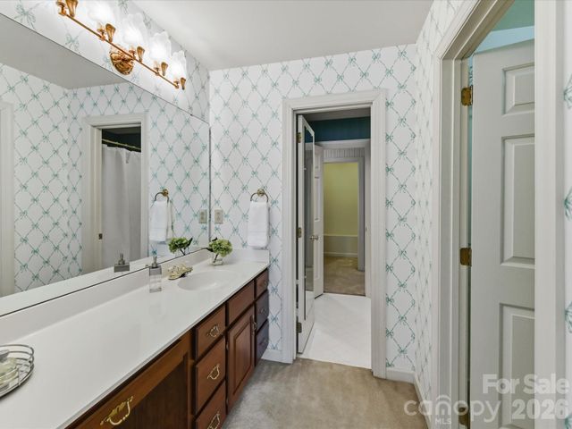 2831 Sharon View Road, Charlotte, NC 28210