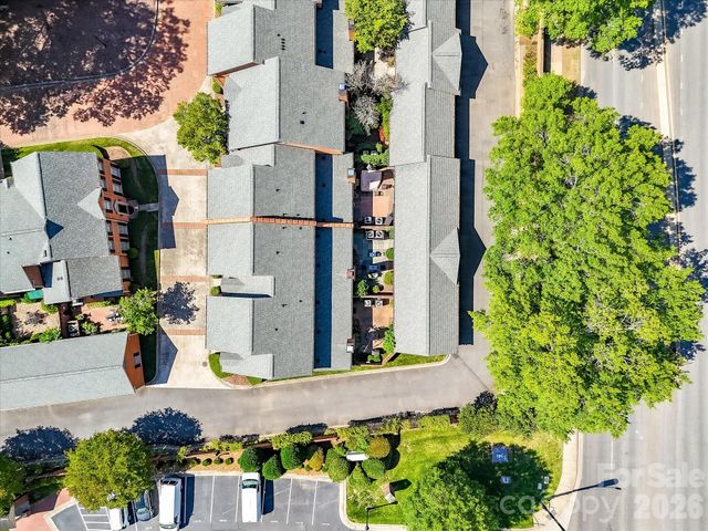 2831 Sharon View Road, Charlotte, NC 28210